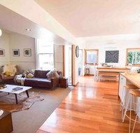 Best Location in Hobart Luxury 4 bedroom with stunning views - Great Ocean Road Tourism