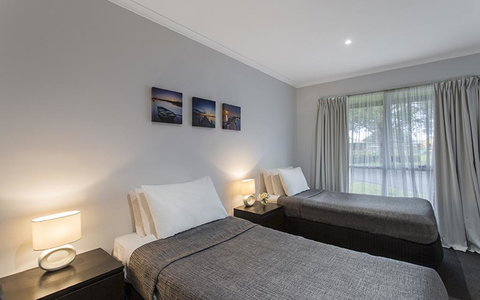 Best Western Colonial Village Motel - Great Ocean Road Tourism 2