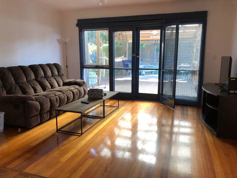 Big Room 12km To City Near Boxhill, Melbourne - Great Ocean Road Tourism 1