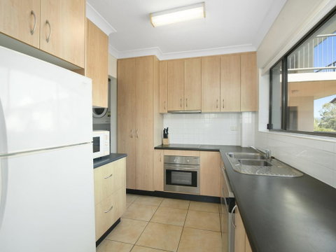 BILINGA GARDENS, UNIT 7 - Great Ocean Road Tourism 2