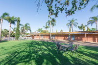Billabong Motel
