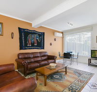 Black Dolphin Waterfront Apartment - Great Ocean Road Tourism