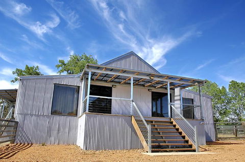 Black Sheep Inn - Great Ocean Road Tourism 0