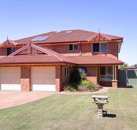 Blue Bay 83a Rocky Point Road - Foxtel  air conditioning downstairs - Great Ocean Road Tourism