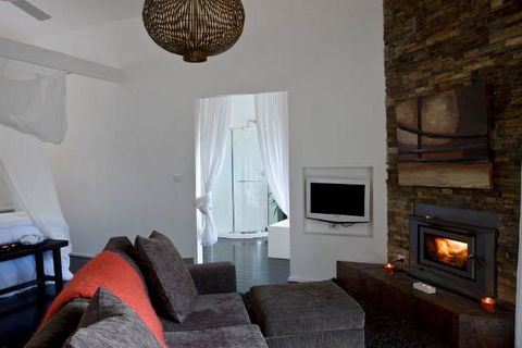Blue Cliffs Retreat - Great Ocean Road Tourism 1