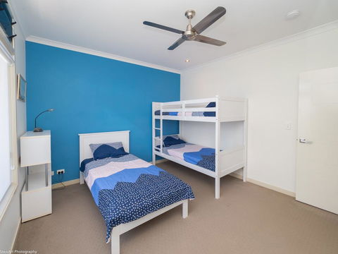 Blue Water Retreat - Upstairs - Great Ocean Road Tourism 3