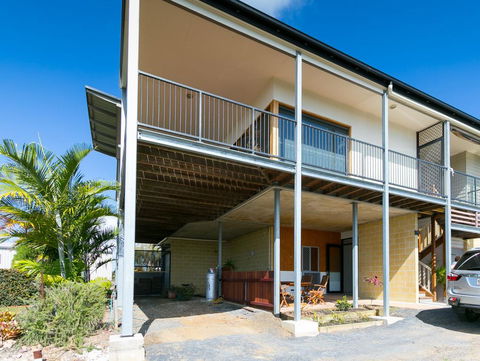 Blue Water Retreat - Upstairs & Downstairs - Great Ocean Road Tourism 1