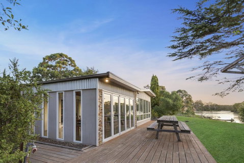 Bluff View River House - Stunning Riverfront - Great Ocean Road Tourism 0