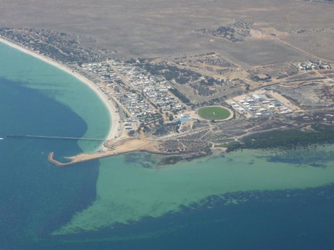 The Jewel Of The Bay - Great Ocean Road Tourism 0