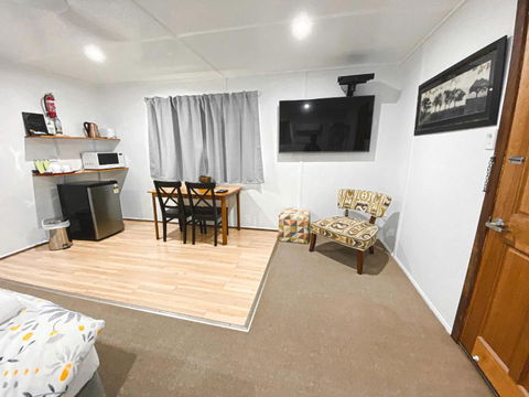 Warrego Hotel Motel Cunnamulla - Great Ocean Road Tourism 3