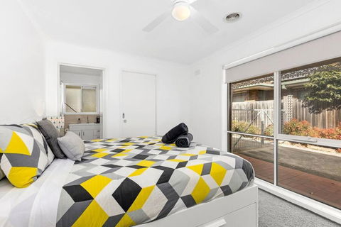 WATERFRONT - BAY VIEWS - Edgewater Springs - Great Ocean Road Tourism 2