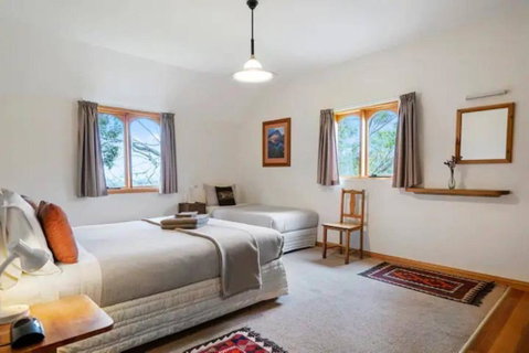 Wine Loft - Cosy Country Retreat With Ocean Views - Great Ocean Road Tourism 2