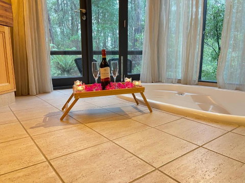 Woodlands Rainforest Retreat - Great Ocean Road Tourism 3