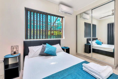 A Little Golf, A Refreshing Swim And A Lot Of Wine - Great Ocean Road Tourism 4