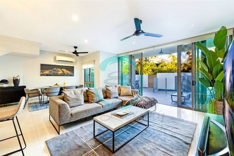 ZEN ARCTIC Luxury 2-Story T/House + Pool & Markets - Great Ocean Road Tourism 0