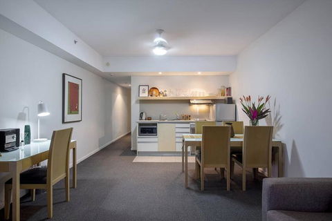 ZEN CITY & SEA Executive 1-BR Suite In Darwin CBD - Great Ocean Road Tourism 0