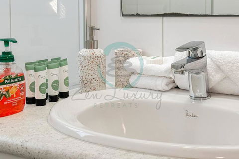 ZEN Nightcliff Foreshore 2-BR Cozy & Quiet Getaway - Great Ocean Road Tourism 1