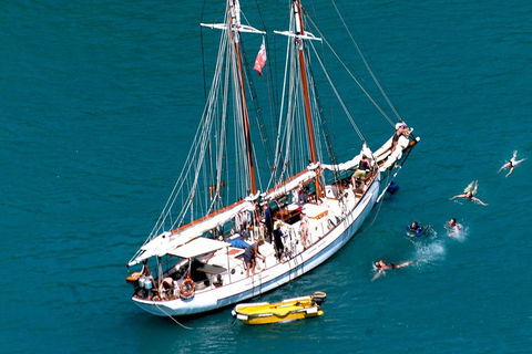 Whitehaven Beach Sailing And Snorkeling Cruise - Great Ocean Road Tourism 3