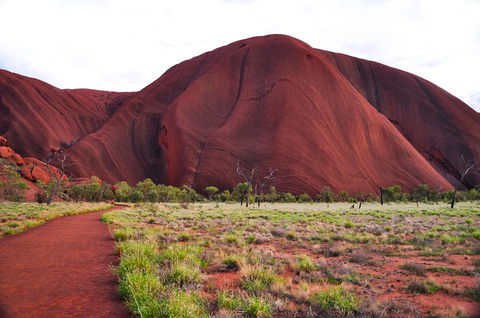 Ayers Rock Combo: Uluru Base And Sunset Plus Uluru Sunrise And Kata Tjuta With An Optional BBQ Dinner Or Kings Canyon Day Trip - Great Ocean Road Tourism 5