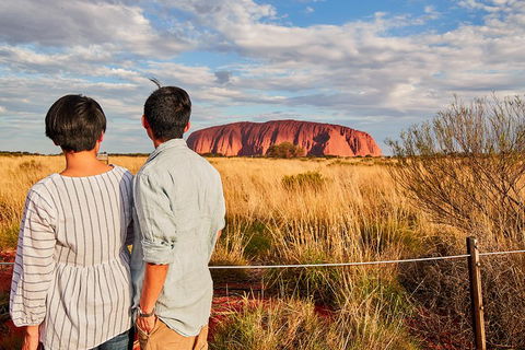 Uluru (Ayers Rock) Sunset Tour - Great Ocean Road Tourism 1