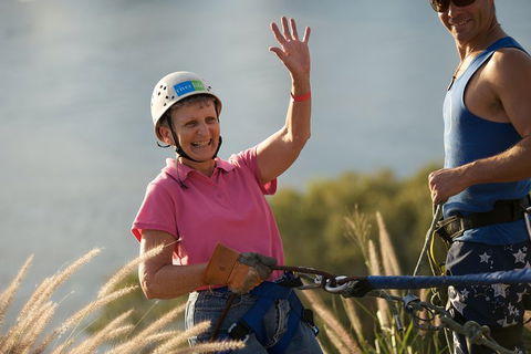 Abseiling The Kangaroo Point Cliffs In Brisbane - Great Ocean Road Tourism 2