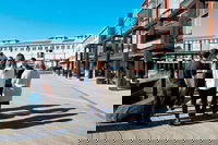 Private Essential Sydney Tour Including Lunch at the Cruising Yacht Club of Australia