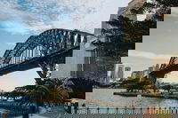 Sydney private tour and sip and sail experience