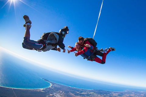 Byron Bay Tandem Sky Dive - Great Ocean Road Tourism 0