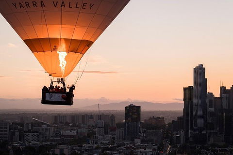 Melbourne Balloon Flight At Sunrise - Great Ocean Road Tourism 5